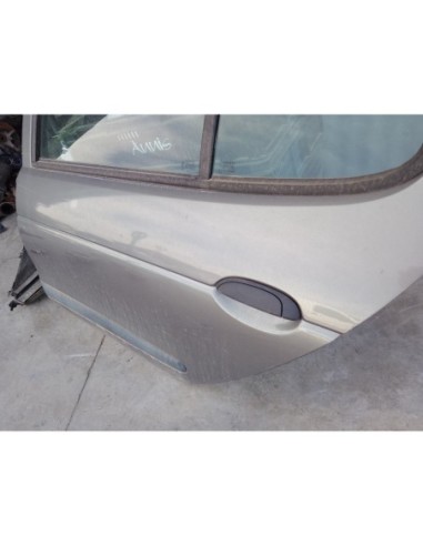 PUERTA TRASERA IZQUIERDA RENAULT MEGANE I BERL...