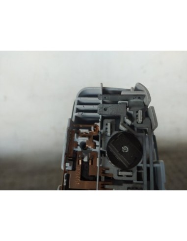 LUZ INTERIOR FORD TOURNEO COURIER (C4A) - 101982