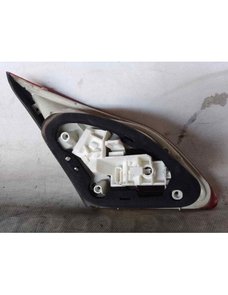 PILOTO TRASERO DERECHO INTERIOR OPEL ASTRA J BERLINA 5P - 105461