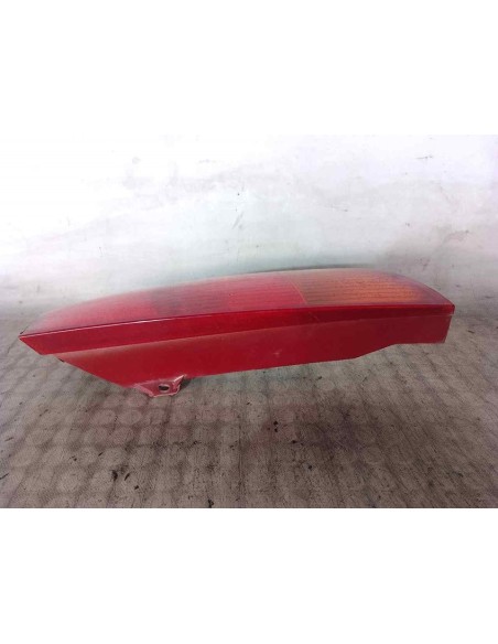 PILOTO TRASERO DERECHO FORD FOCUS BERLINA (CAK) - 104059