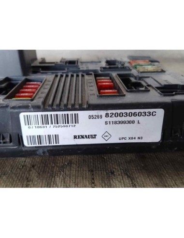 CAJA RELES / FUSIBLES RENAULT MEGANE II...