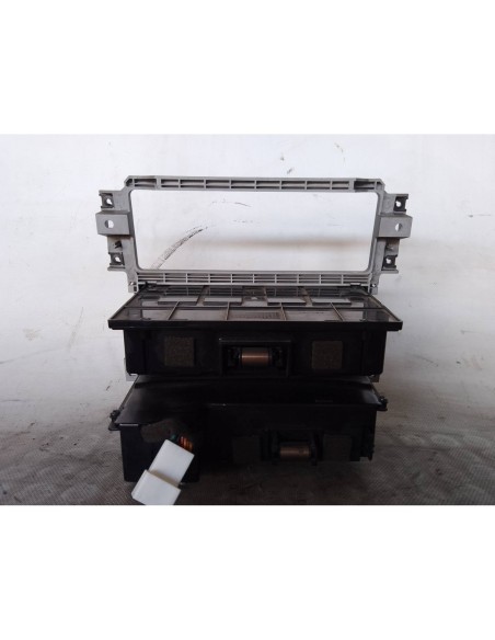 CENICERO KIA SORENTO (BL) - 112041