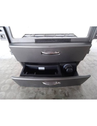 CENICERO KIA SORENTO (BL) - 112041