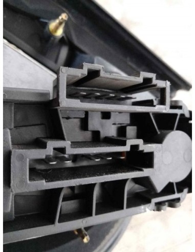 PILOTO TRASERO IZQUIERDO SEAT CORDOBA BERLINA...