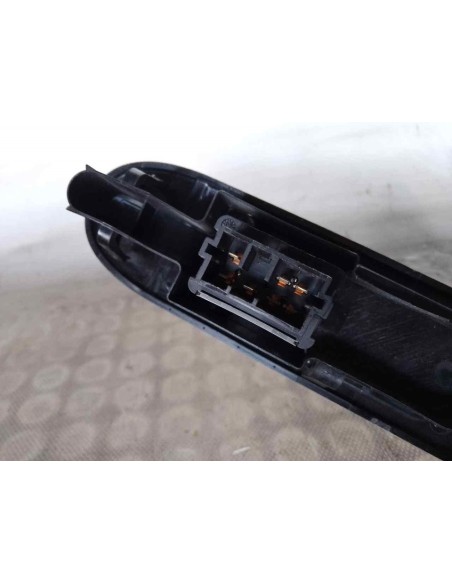 MANDO ELEVALUNAS DELANTERO DERECHO PEUGEOT 307 (S1)(04 2001) - 125141