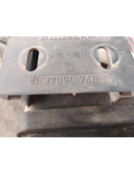 FARO ANTINIEBLA IZQUIERDO PEUGEOT 406 BERLINA (S1/S2) - 118534