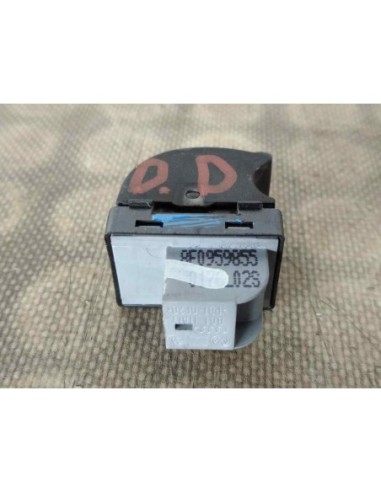 MANDO ELEVALUNAS DELANTERO DERECHO AUDI A4...