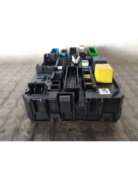 CAJA RELES / FUSIBLES OPEL ASTRA H BERLINA - 119538