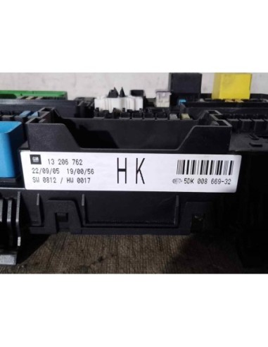 CAJA RELES / FUSIBLES OPEL ASTRA H GTC - 126197