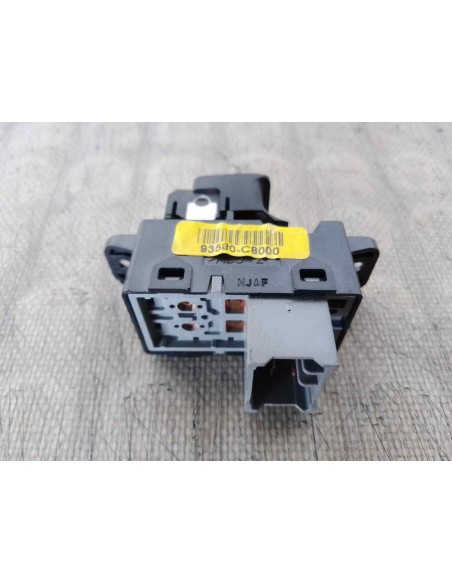 MANDO ELEVALUNAS DELANTERO DERECHO HYUNDAI I20 (GB) - 129148