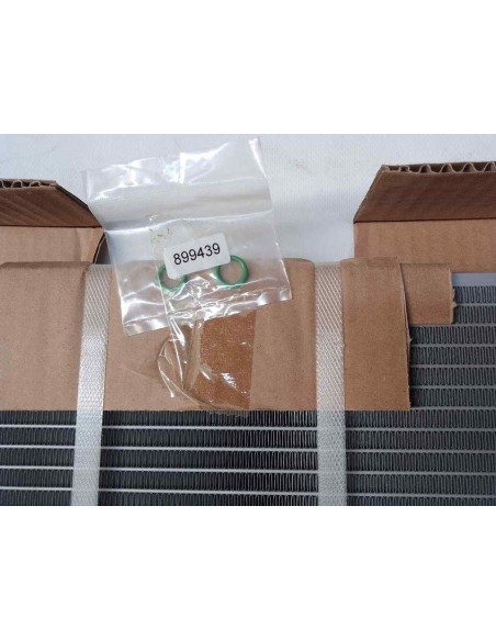 CONDENSADOR / RADIADOR  AIRE ACONDICIONADO VOLKSWAGEN JETTA V (1K2) - 137900