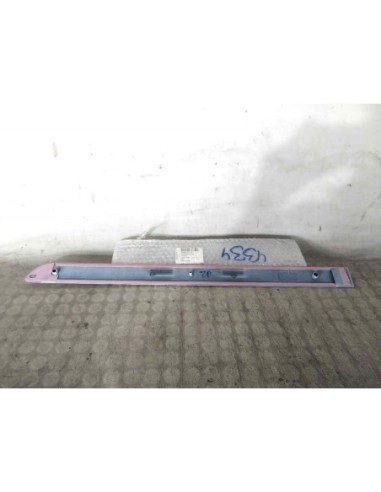 MOLDURAS TRASERAS VOLKSWAGEN GOLF V (1K1)(10...