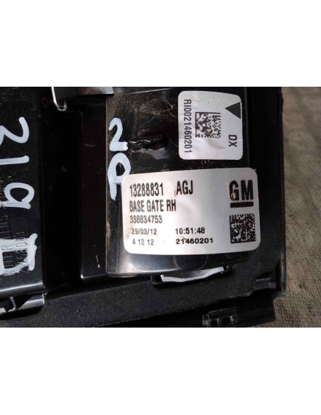 PILOTO TRASERO DERECHO INTERIOR OPEL ZAFIRA C TOURER - 145631