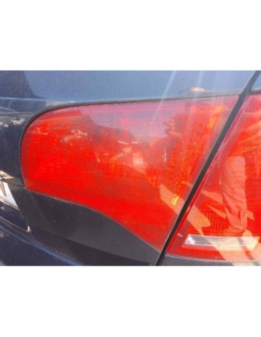 PILOTO TRASERO DERECHO INTERIOR AUDI A4 AVANT...