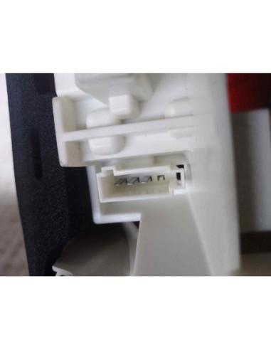 PILOTO TRASERO IZQUIERDO INTERIOR OPEL ASTRA J...