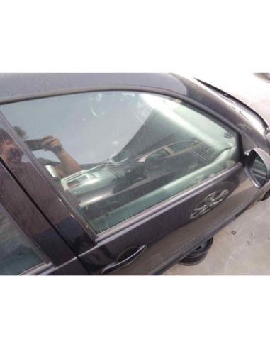 PUERTA DELANTERA DERECHA VOLKSWAGEN BORA...