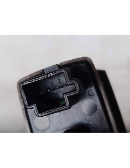 MANDO ELEVALUNAS TRASERO IZQUIERDO MERCEDES-BENZ CLASE R (BM 251) - 170085