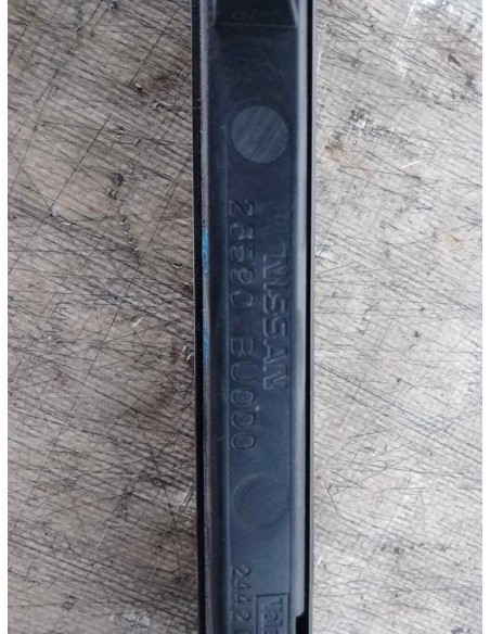 PILOTO TRASERO CENTRAL NISSAN ALMERA TINO (V10M) - 170934