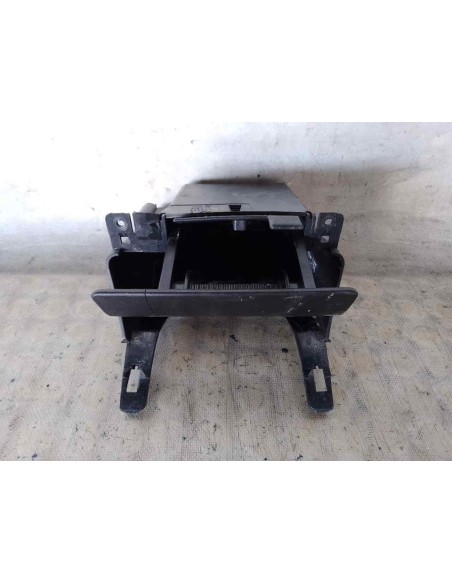 CENICERO PEUGEOT 307 (S1)(04 2001) - 180641