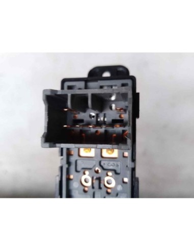 MANDO ELEVALUNAS DELANTERO DERECHO HYUNDAI I20...