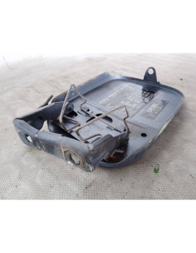 TAPA EXTERIOR COMBUSTIBLE MERCEDES-BENZ CLASE E...