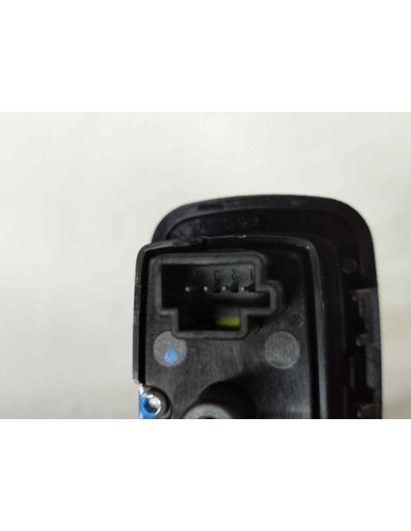 MANDO ELEVALUNAS TRASERO DERECHO MERCEDES-BENZ CLASE A (BM 169) - 95428