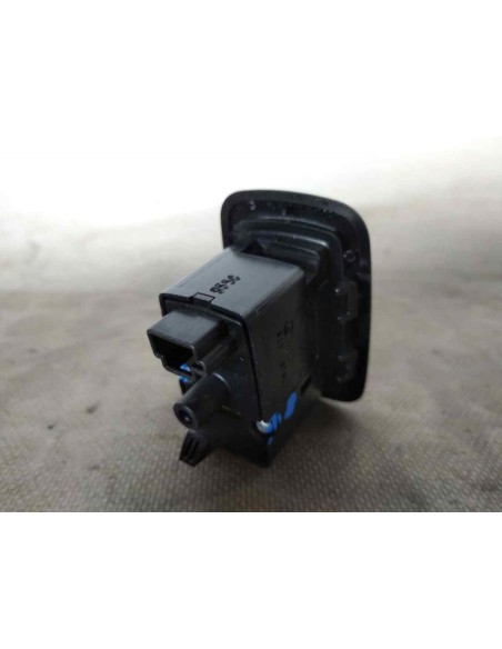 MANDO ELEVALUNAS TRASERO DERECHO MERCEDES-BENZ CLASE A (BM 169) - 95428