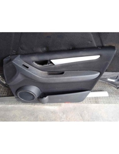 GUARNECIDO PUERTA DELANTERA DERECHA...