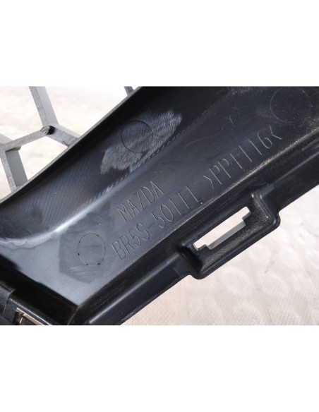 REJILLA PARAGOLPES CENTRAL MAZDA 3 BERLINA (BK) - 103782