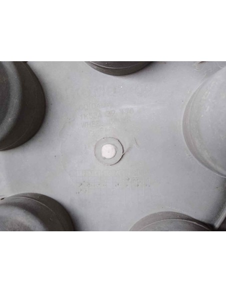 TAPACUBOS KIA CARNIVAL - 120195