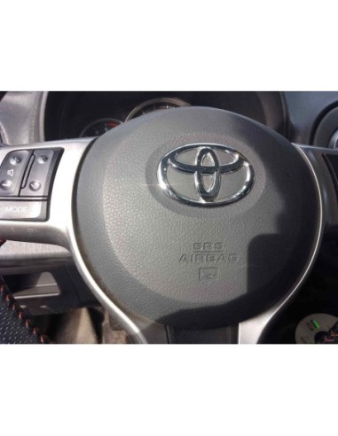 CAJA RELES / FUSIBLES TOYOTA YARIS...