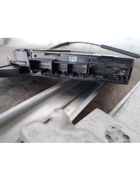 ELEVALUNAS DELANTERO DERECHO AUDI A4 AVANT (8E) - 130584