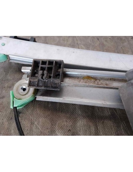 ELEVALUNAS DELANTERO DERECHO AUDI A4 AVANT (8E) - 130584