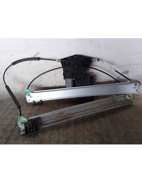 ELEVALUNAS DELANTERO DERECHO AUDI A4 AVANT (8E) - 130584