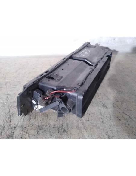 REJILLA AIREADORA AUDI A6 BERLINA (4B2) - 138425