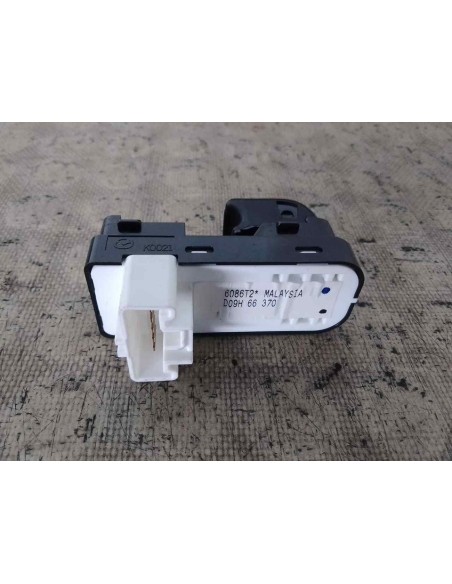 MANDO ELEVALUNAS TRASERO DERECHO MAZDA CX-3 (DK) - 175502