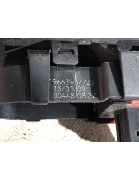 MANDO ELEVALUNAS DELANTERO DERECHO CITROEN C4 PICASSO - 133804