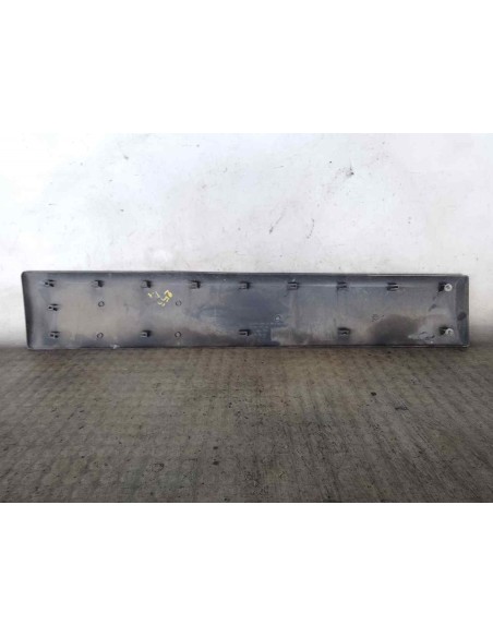 MOLDURA PARAGOLPE TRASERA RENAULT TRAFIC II FURGÓN - 136788