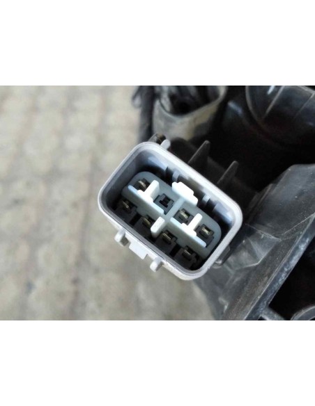 FARO DERECHO TOYOTA AURIS (E18) - 143152