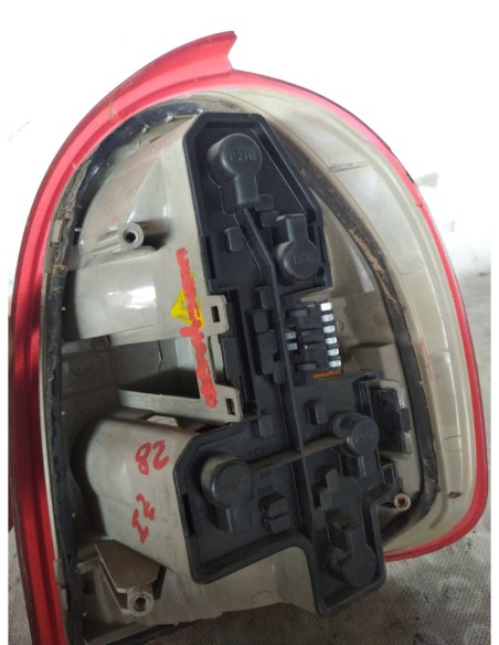 PILOTO TRASERO IZQUIERDO OPEL CORSA B - 97336