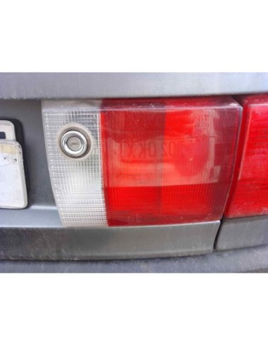 PILOTO TRASERO DERECHO INTERIOR AUDI 80...