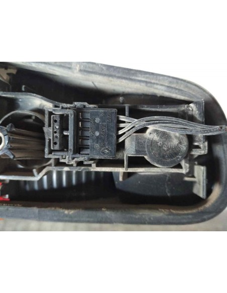PILOTO TRASERO DERECHO INTERIOR RENAULT LAGUNA II (BG0) - 123898