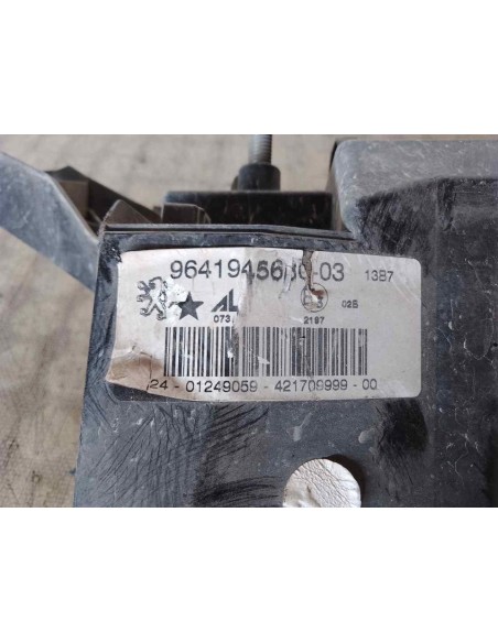 FARO ANTINIEBLA IZQUIERDO PEUGEOT 407 - 153025