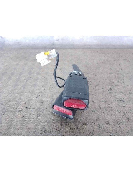 ENGANCHE CINTURON TRASERO CENTRAL CITROEN C4 BERLINA - 110996