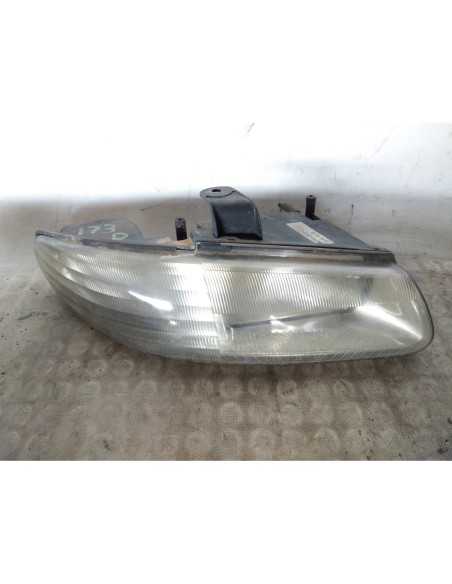 FARO DERECHO CHRYSLER VOYAGER GS - 111296