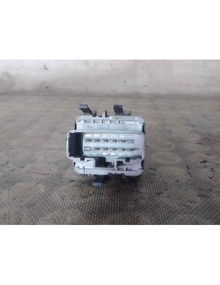 MANDO ELEVALUNAS DELANTERO IZQUIERDO RENAULT MEGANE II BERLINA 5P - 175165