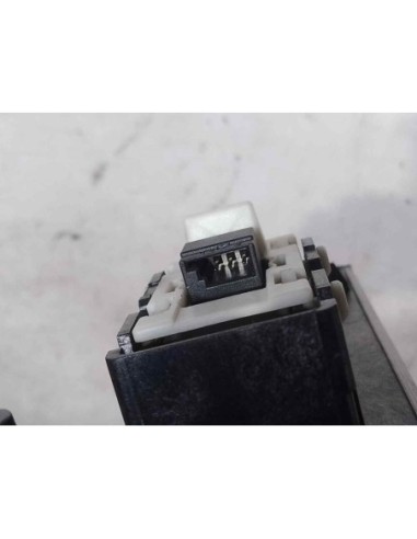 MANDO ELEVALUNAS DELANTERO DERECHO...