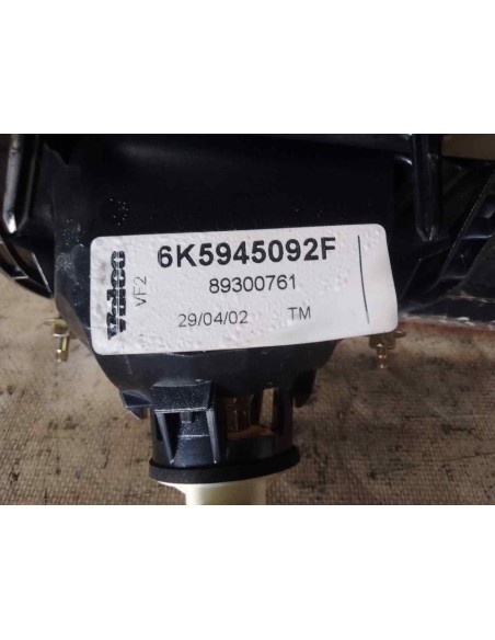 PILOTO TRASERO DERECHO INTERIOR SEAT CORDOBA BERLINA (6K2) - 181166