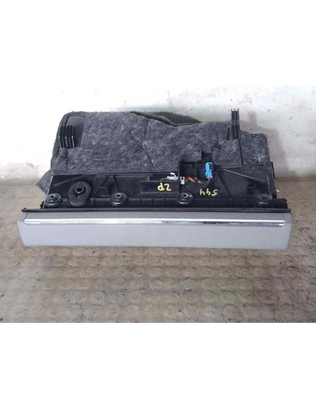 GUANTERA MERCEDES-BENZ CLASE C (BM 204) BERLINA - 182411