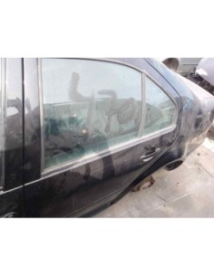 PUERTA TRASERA IZQUIERDA VOLKSWAGEN BORA BERLINA...